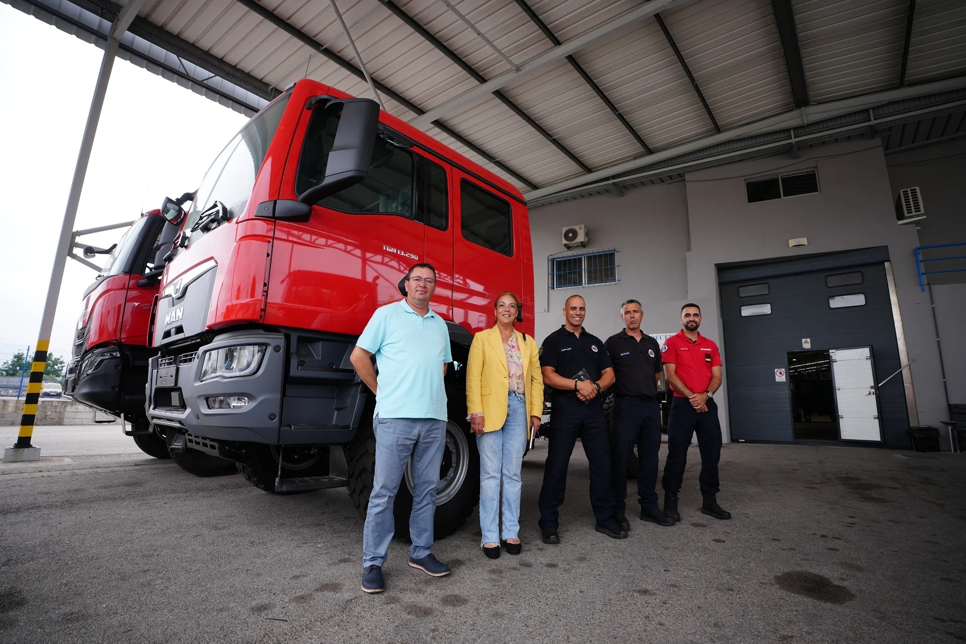 Câmara de Espinho compra viatura de combate a incêndios para os bombeiros