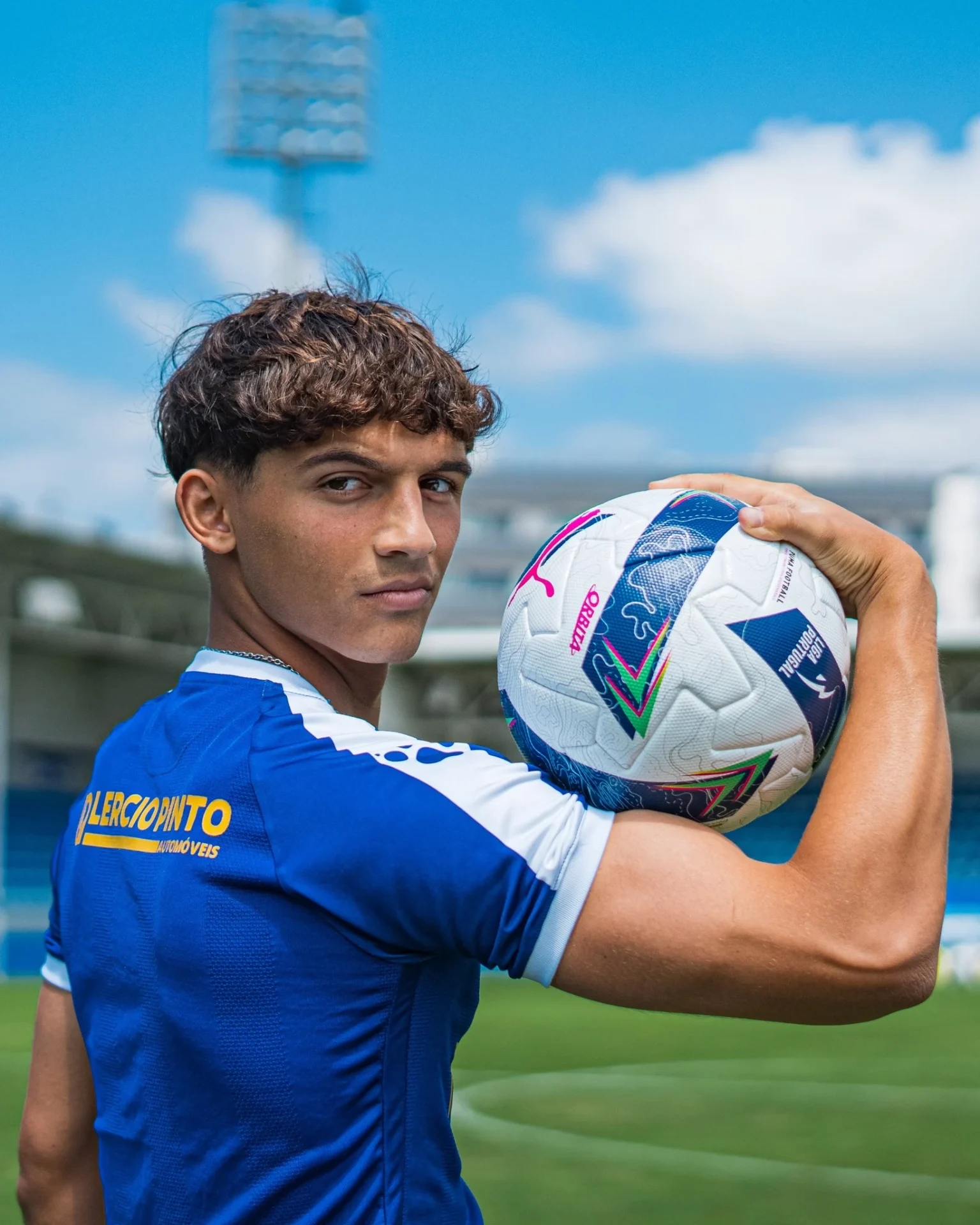 Gabriel Costa und Edgar Ié verstärken die Verteidigung von Feirense