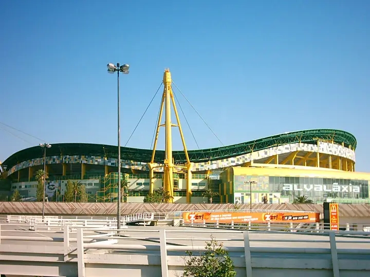 Sporting rondt overname commerciële ruimte Alvaláxia af