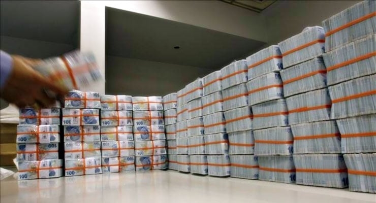 Das Finanzministerium lieh sich 79 Milliarden Lira