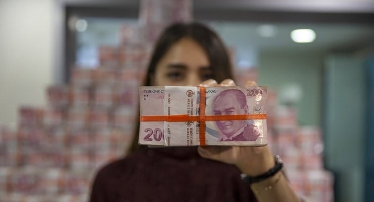 Realne stopy zwrotu z instrumentów inwestycyjnych: szczyt zadłużenia krajowego rządu w czerwcu