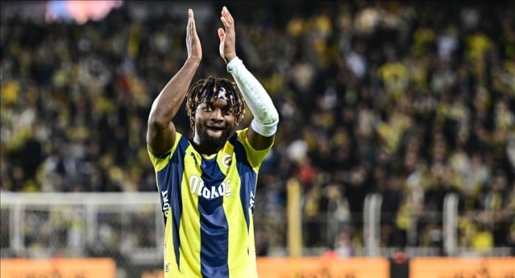 Allan Saint-Maximin se despede do Fenerbahçe