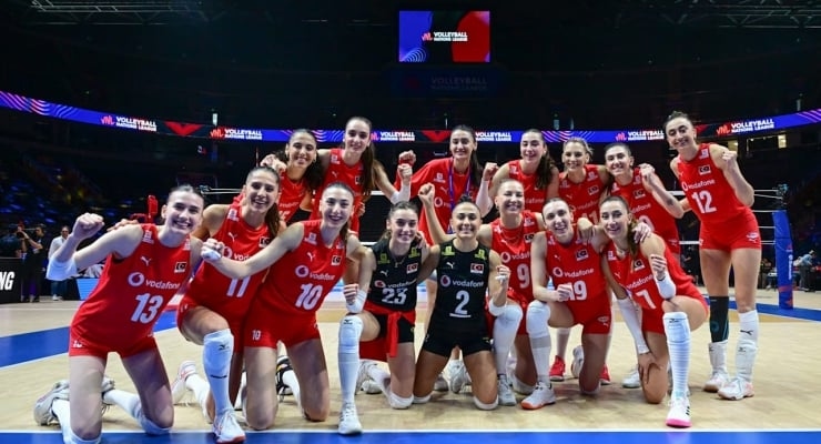 Die Volleyball-Nationalmannschaft der Frauen besiegte Frankreich mit 3:1