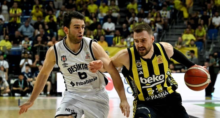 Basketbal Super League: Fenerbahçe Beko leidt met 1-0 in de laatste serie