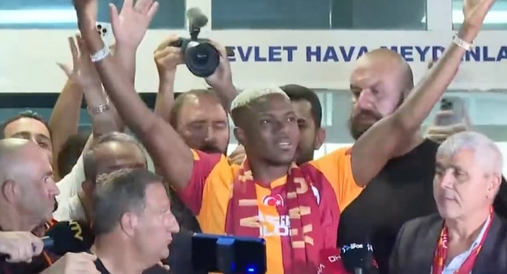 Osimhen Galatasaray için İstanbul'da: 'Evimdeyim'