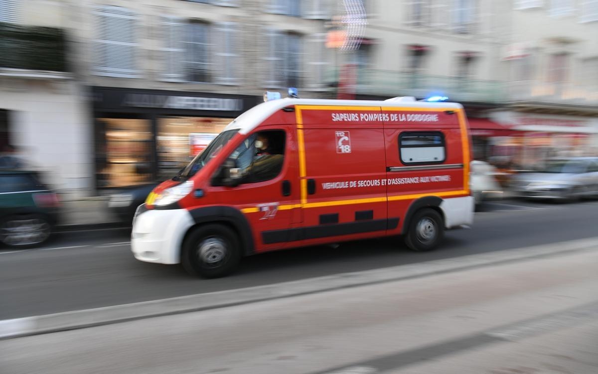 Sous emprise de l’alcool, un policier de Périgueux percute des pompiers qui se rendaient à l’hommage de l’adjudant-chef décédé à Bergerac