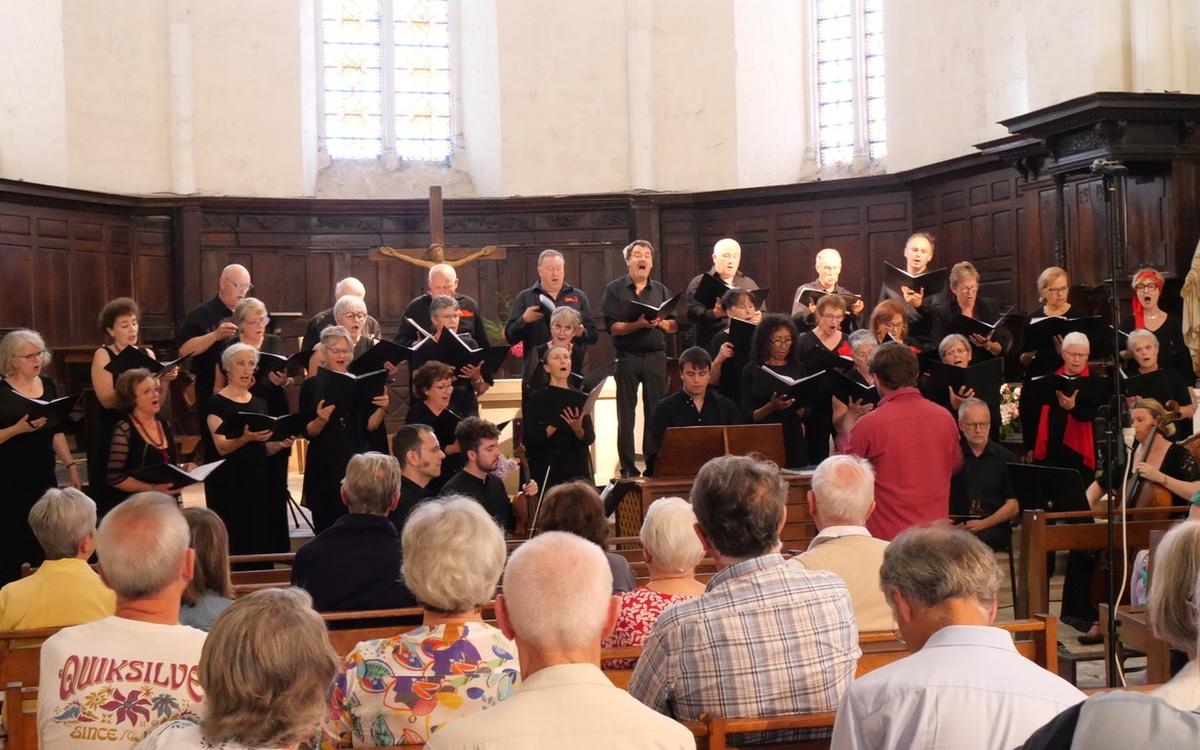 Dordogne: The Arnaut de Mareuil Vocal Ensemble enchants Périgueux and Brantôme