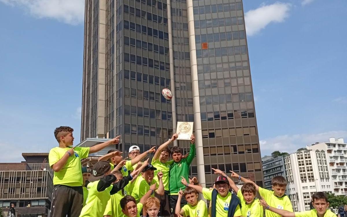 Регби: команда U12 из Union Saint-Astier Riberac — чемпионы европейского турнира