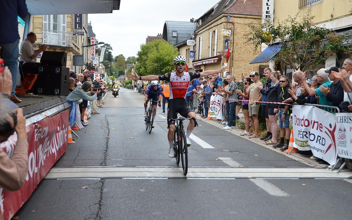 Ciclismo, Tour du Périgord: Cholet obtém dupla vitória