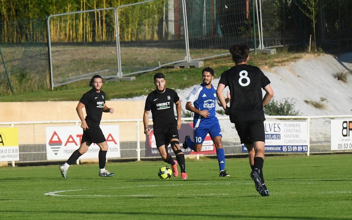 Futebol, Copa da França: Boulazac e Trélissac
não quero ser surpreendido na 3ª rodada