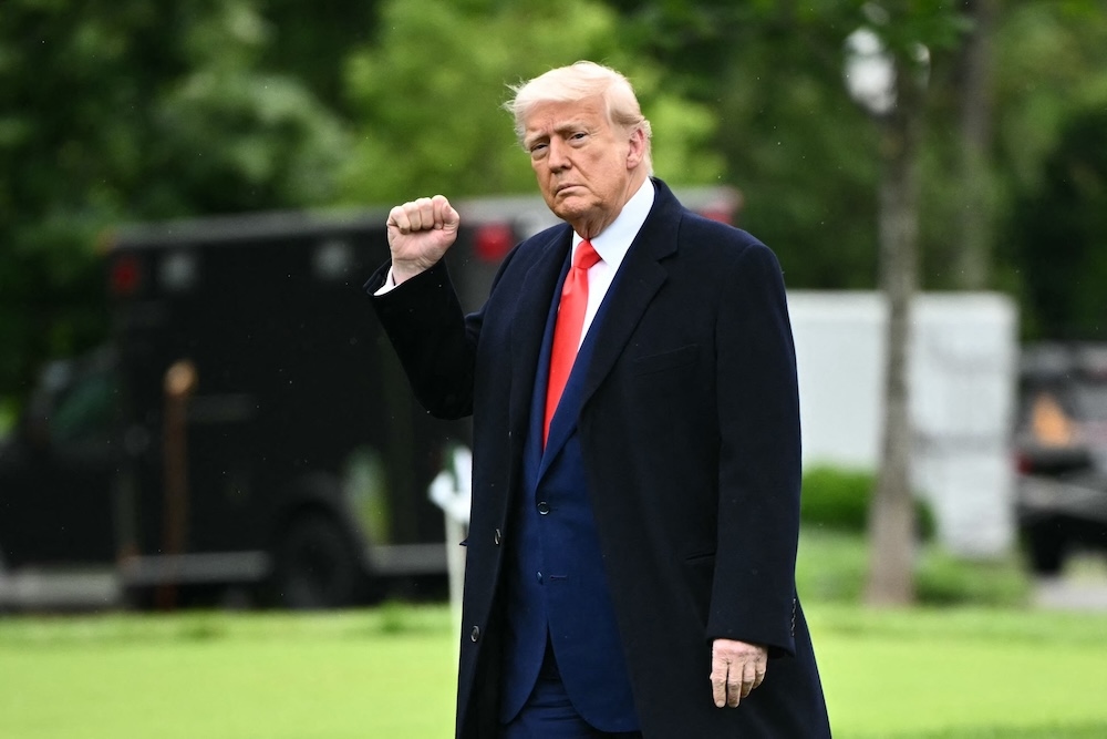 AEX падает из-за угрозы Трампа ввести 50%-ную импортную пошлину на европейские товары