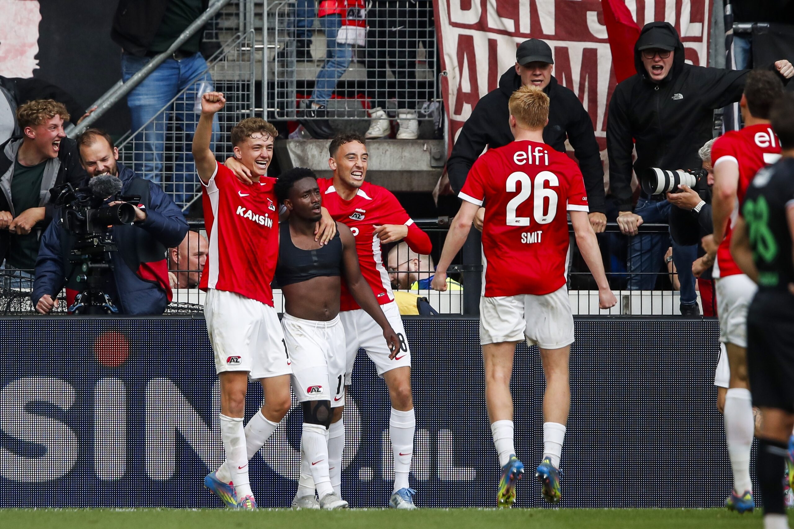 AZ garante a classificação para o Europeu com gol da vitória no último minuto contra o Twente