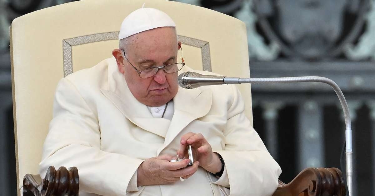 Papa Francisco "descansó bien" durante la noche, dice el Vaticano