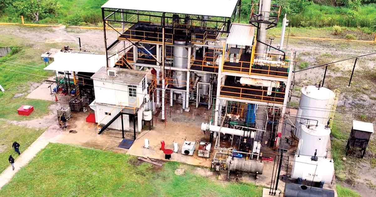 Hallan y desarman una narcorrefinería