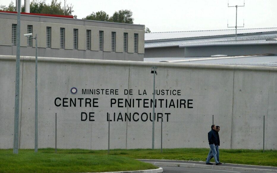 Liancourt (60): un guardia de prisión agredido violentamente por un recluso en régimen de aislamiento. 4.900 guardias son agredidos cada año en Francia según un sindicato.