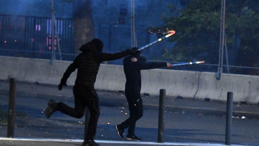 Pontault-Combault (77): police seize 628 kilos of fireworks mortars, or more than 2,000 rockets, during a search. A 19-year-old man arrested