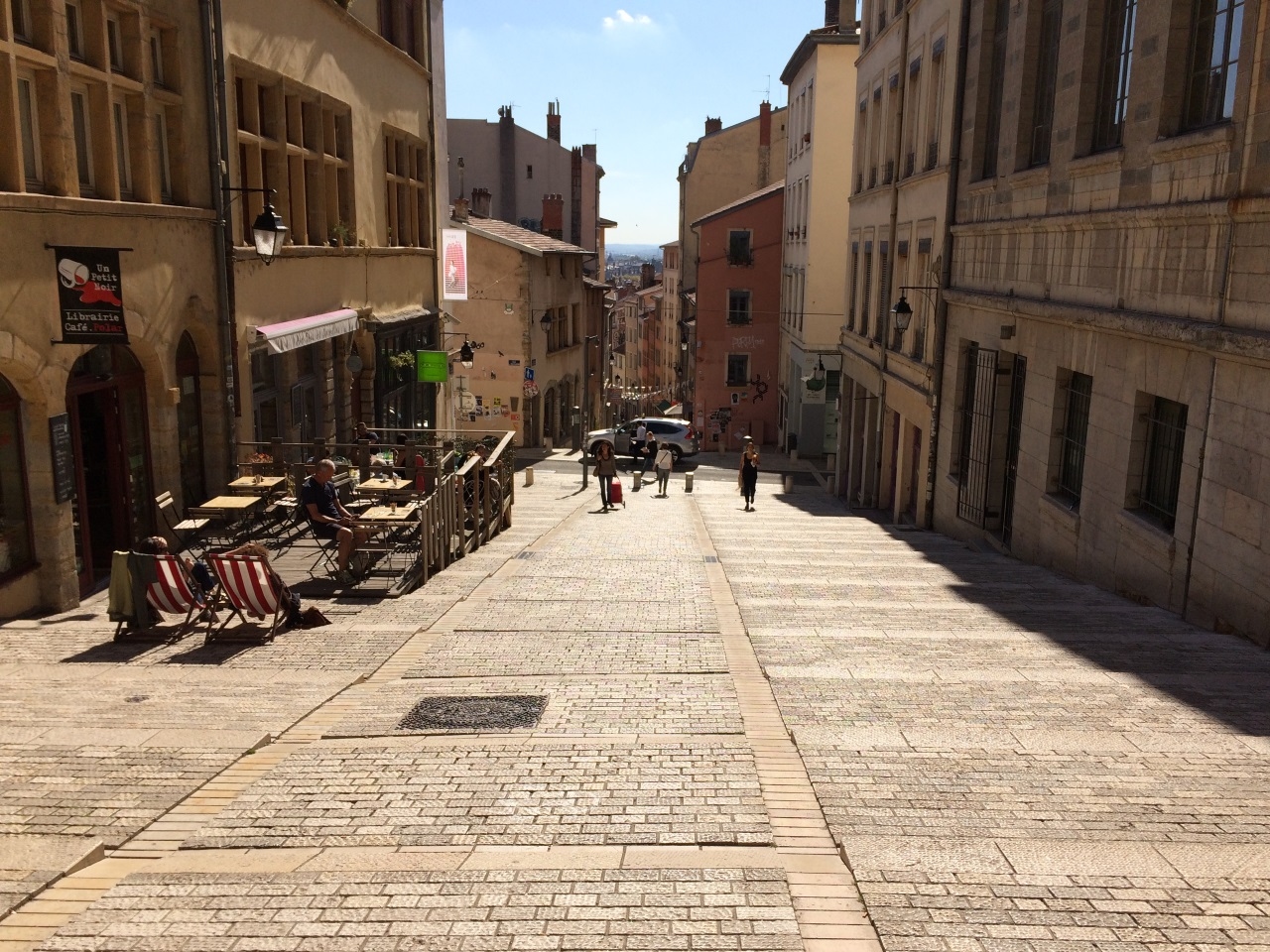 Lyon: An Algerian illegal immigrant suspected of stabbing another illegal immigrant who tried to stop him from stealing from English tourists