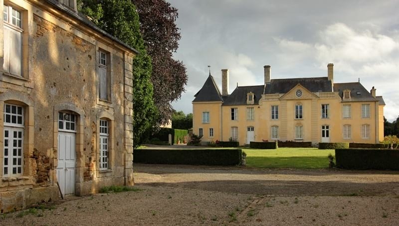 Moutiers-en-Cinglais (14): Una familia torturada por secuestradores de las afueras de París, tres sospechosos encarcelados. A un niño de 4 años le mutilaron un dedo.