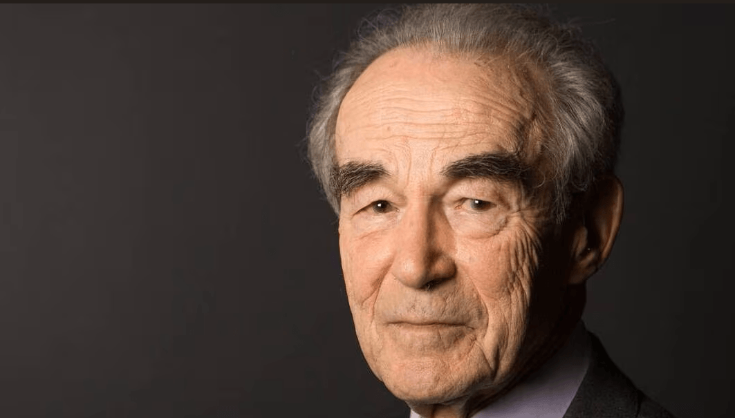 Robert Badinter em 1980: “a proporção de delinquentes é maior entre os imigrantes, particularmente os de origem norte-africana ou africana, do que entre os franceses integrados”