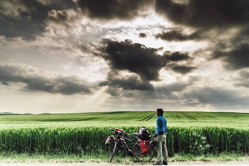 Maximilian Semsch: Wild, herzlich, abwechslungsreich: Abenteurer fuhr mit dem E-Bike durch Deutschland