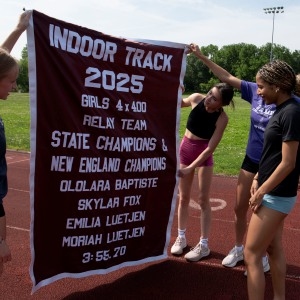 La staffetta 4x400 femminile di Amherst guida un gruppo forte diretto ai Nike Outdoor Nationals in Oregon