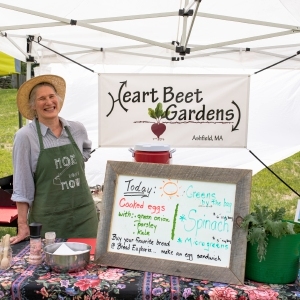 Valley Bounty : « Les voisins vendent aux voisins » : les marchés fermiers d'Ashfield et de Shelburne Falls sont des marchés en plein air par excellence de la Nouvelle-Angleterre