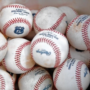 Brèves locales : Amherst Koufax bat Hatfield