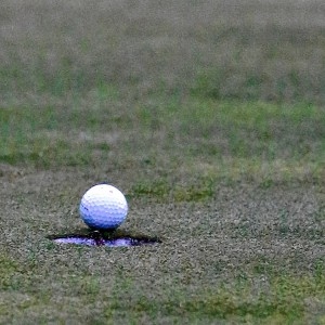 Golfe: Jim Patterson, do Southampton, acerta dois birdies nos últimos três buracos e avança para o Campeonato Sênior Americano dos EUA