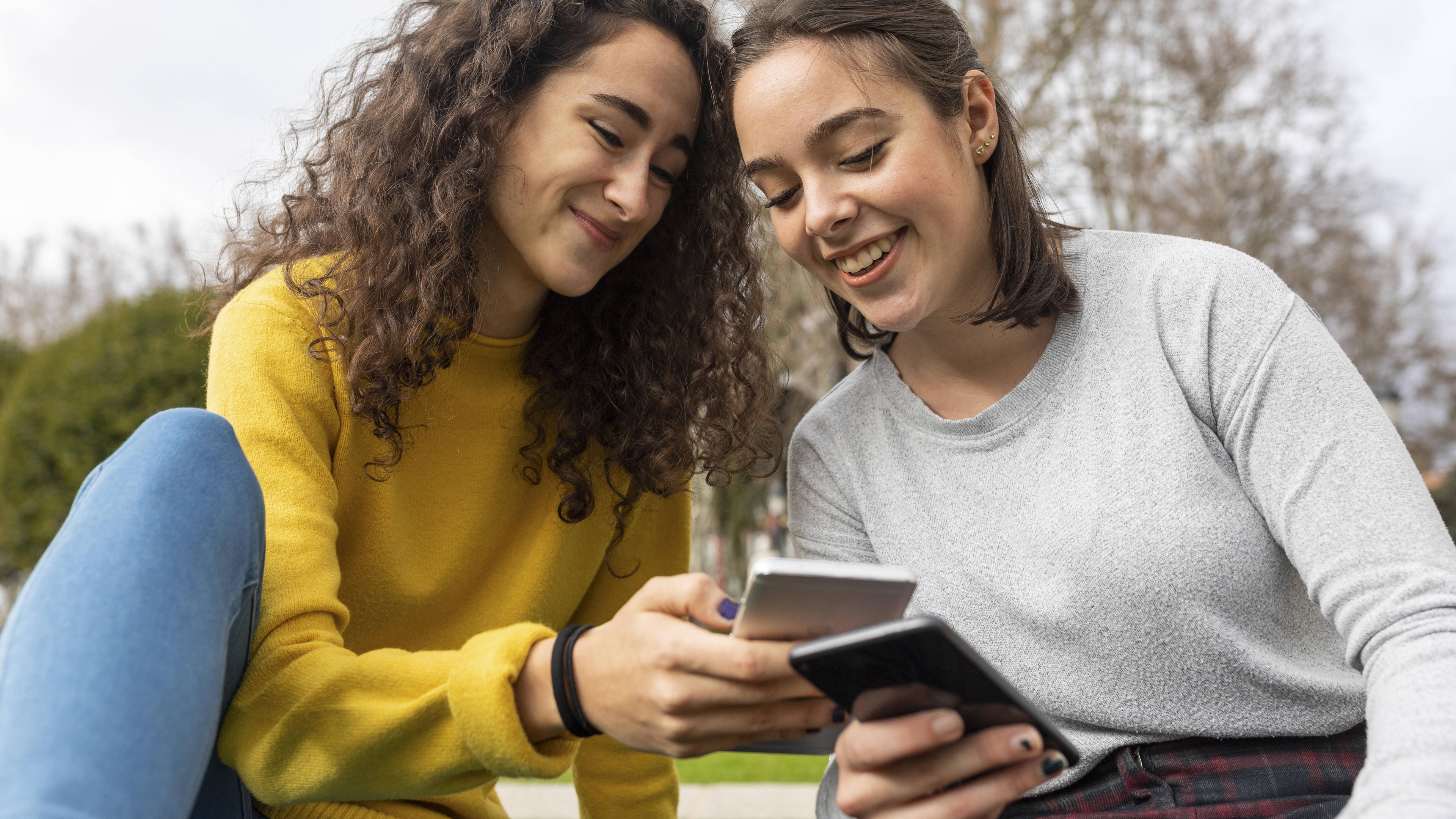 Vérification des faits : les jeunes sont-ils désormais perdus dans l’imprimé – ou pas ?