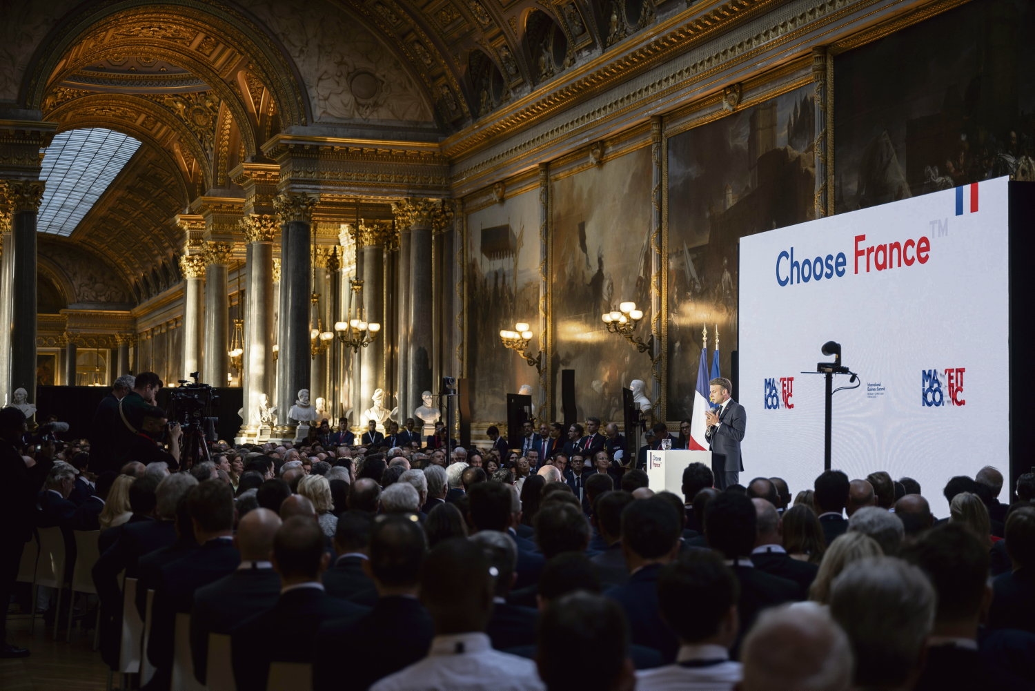 Fransa'yı Seçin: Versay'da Macron'un politikalarının başarısızlıklarını gizlemek için 200 patronun katıldığı bir toplantı