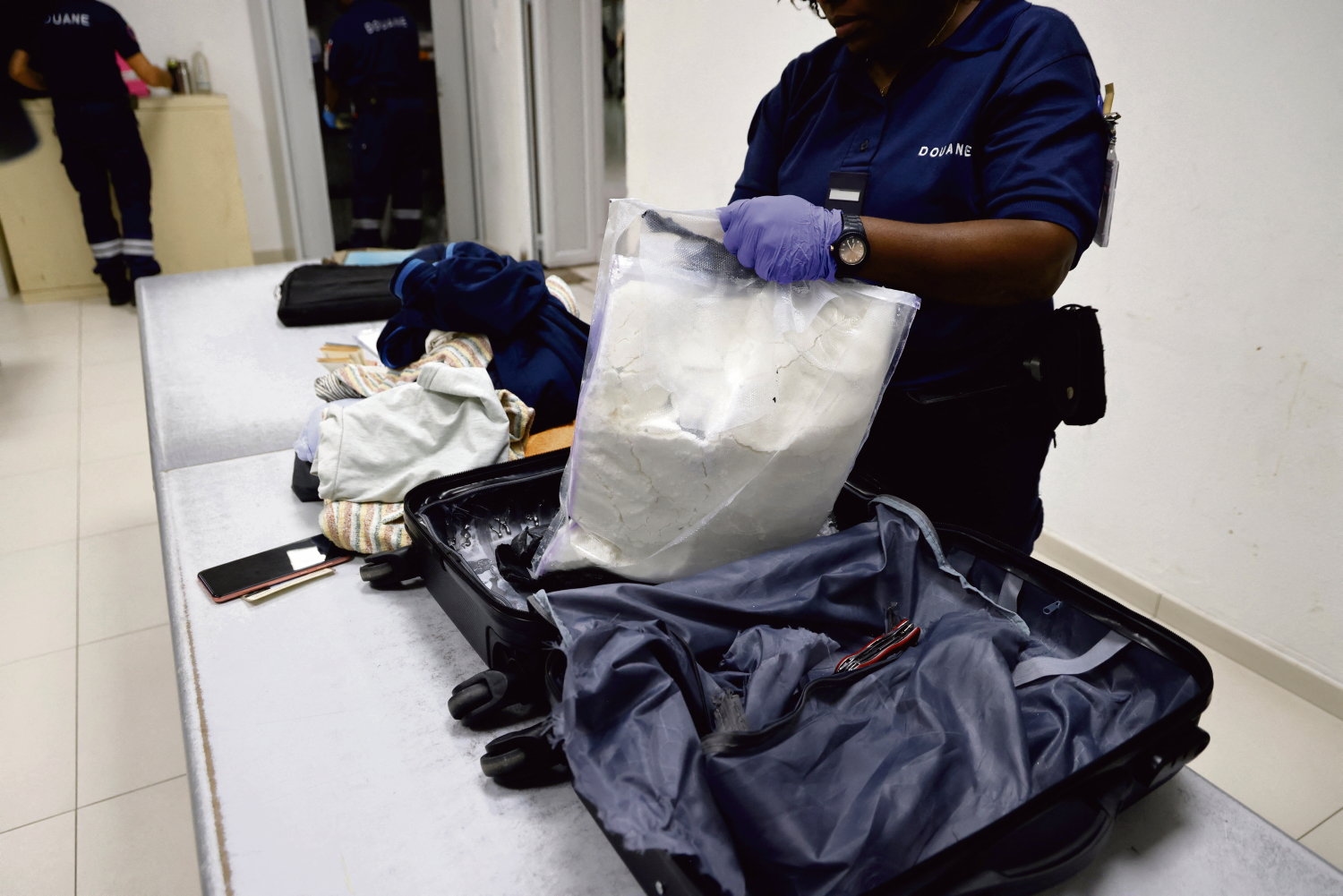 Narcotráfico: corrupción de funcionarios públicos y privados, una realidad que las autoridades no quieren ver