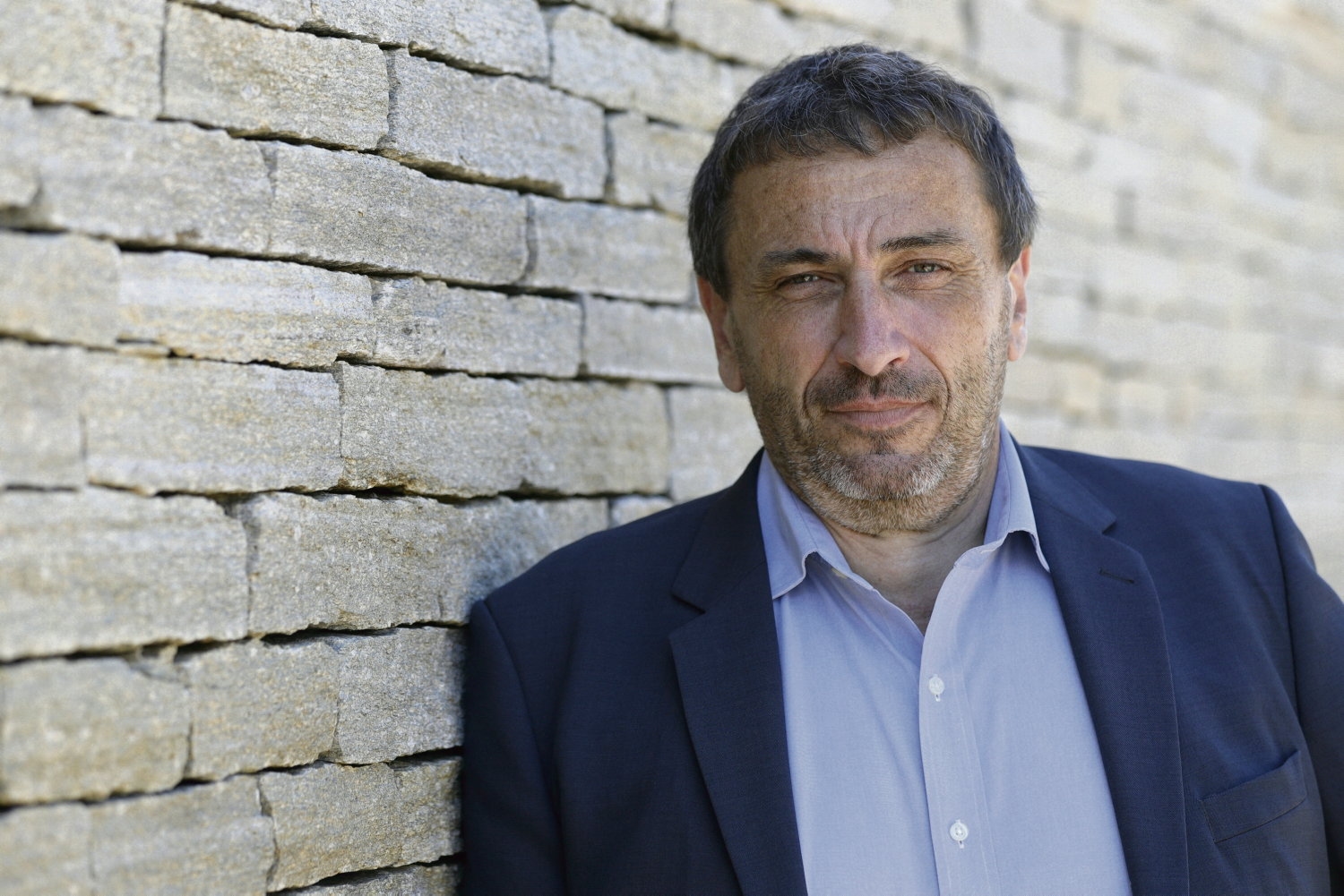 Bebek ölüm oranı: Milletvekili Paul-André Colombani, "Doğumhaneleri kapatmanın hâlâ doğru karar olup olmadığını yerinde görelim" önerisinde bulundu.