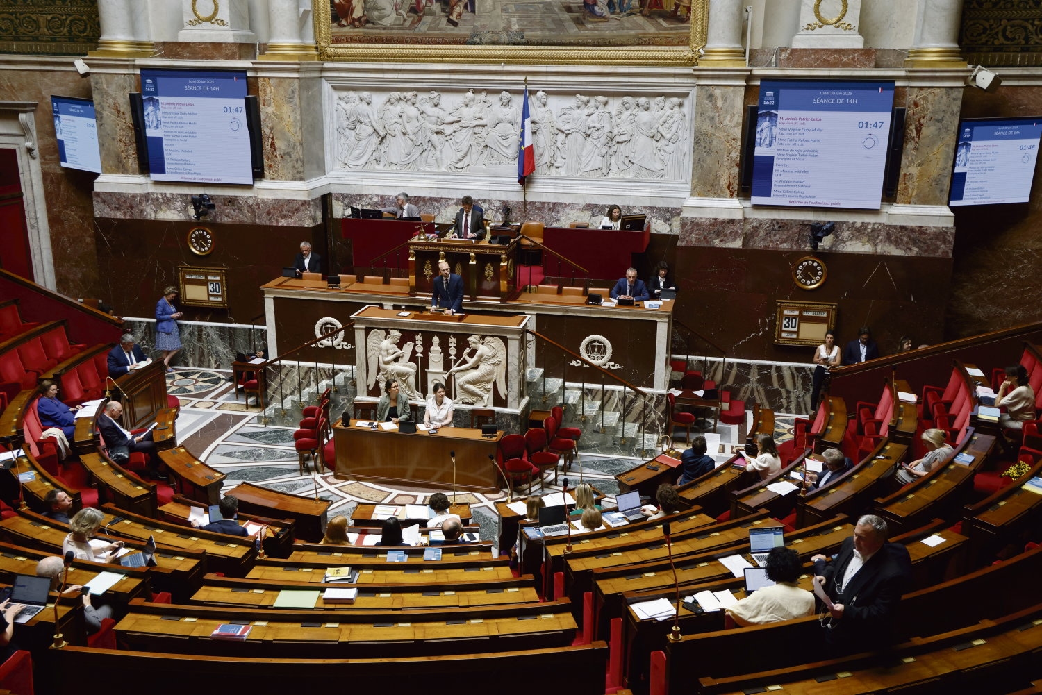 Between defeat and desertion, Macronist deputies are out of breath before the summer break