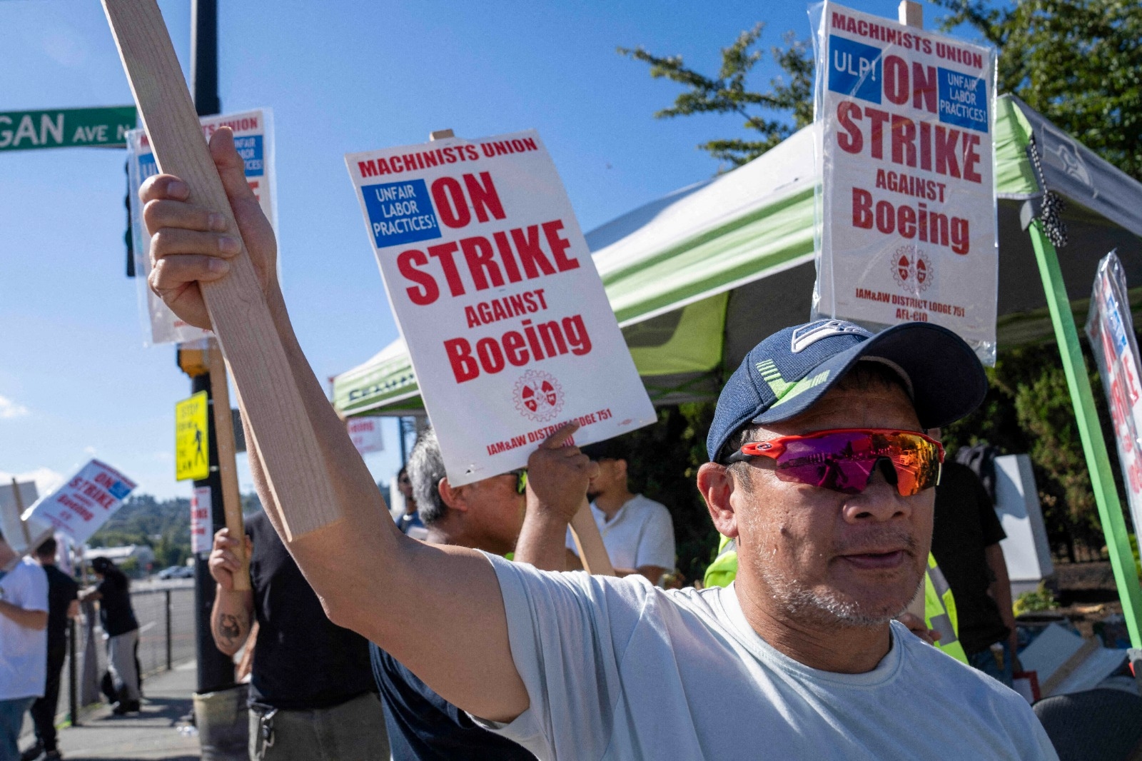 Stati Uniti: i lavoratori della Boeing in sciopero per il riconoscimento del loro lavoro chiedono il sostegno dei funzionari eletti