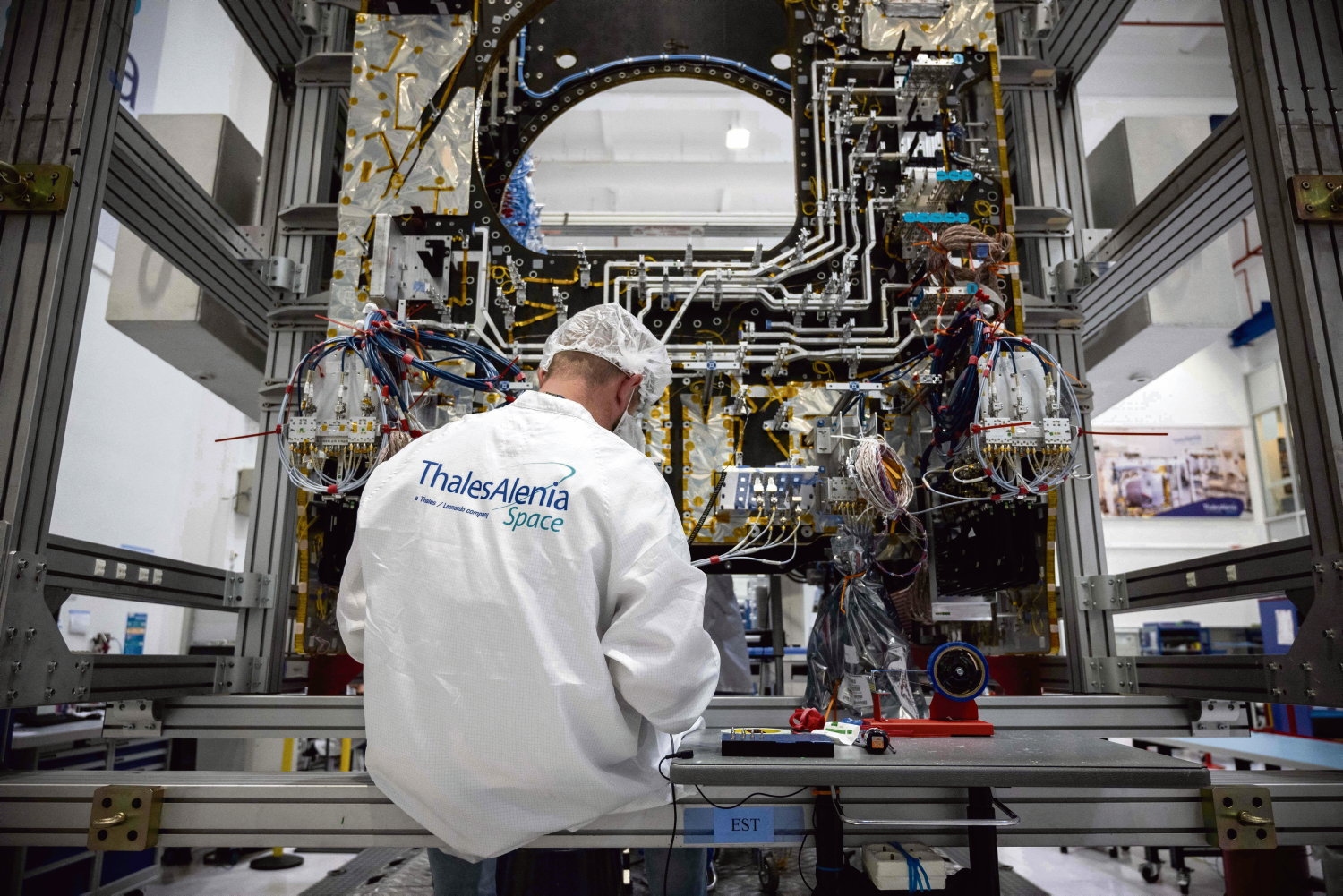 Plan social, agotamiento y silencio de la dirección: en Thales Alenia Space, el beneficio prima sobre la salud de los empleados