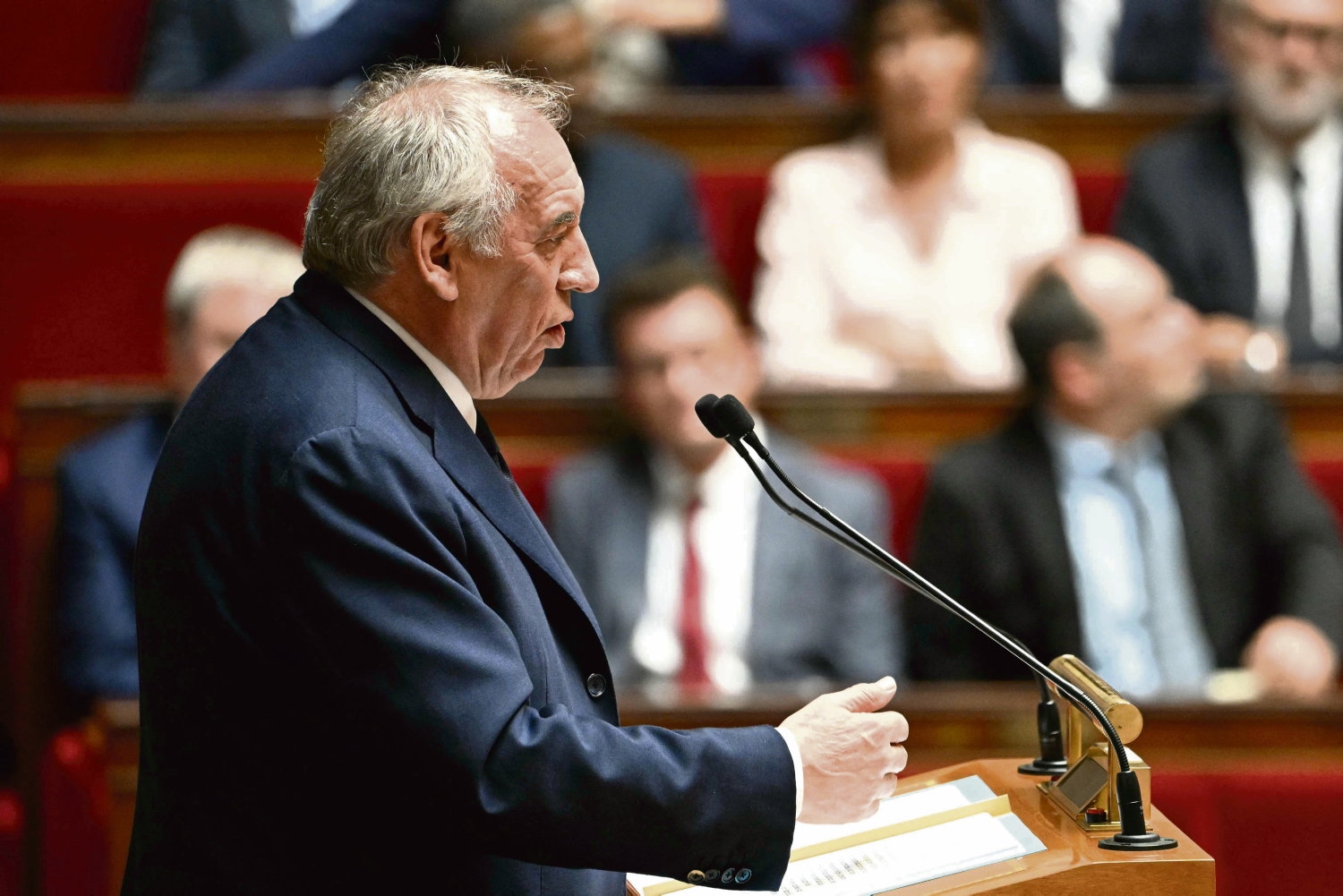 Voto di fiducia: all'Assemblea nazionale l'opposizione riconosce la caduta del governo Bayrou e ora prende di mira Emmanuel Macron
