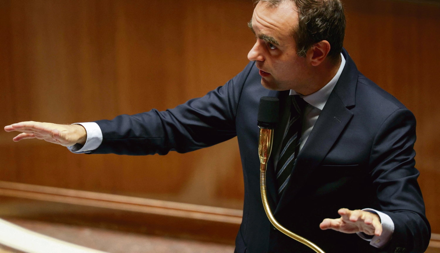 Motion de censure : Sébastien Lecornu passe à un fil