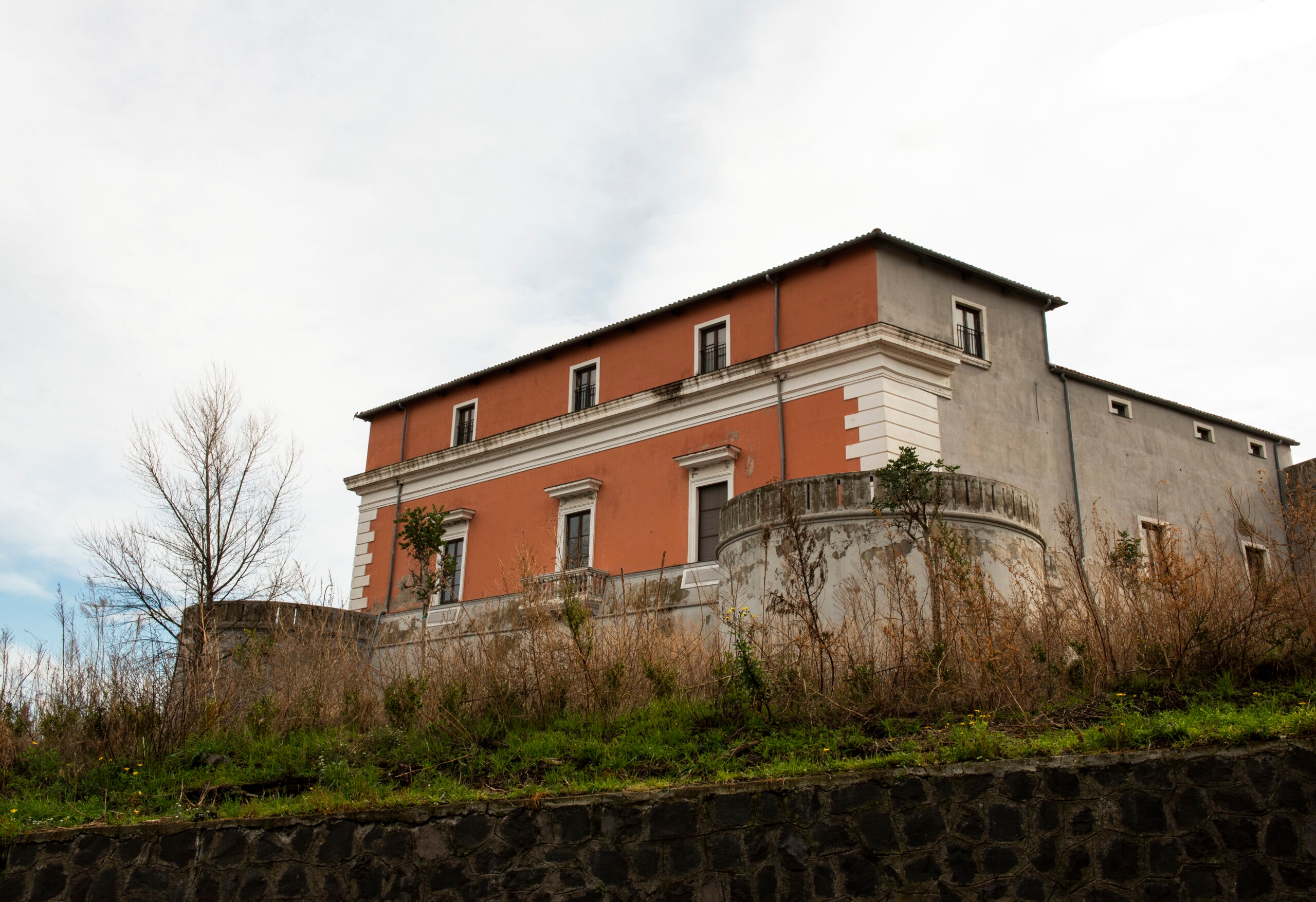 Critiques, « Écrivains au Château » : à Somma Vesuviana, rencontre avec Marianna Scagliola