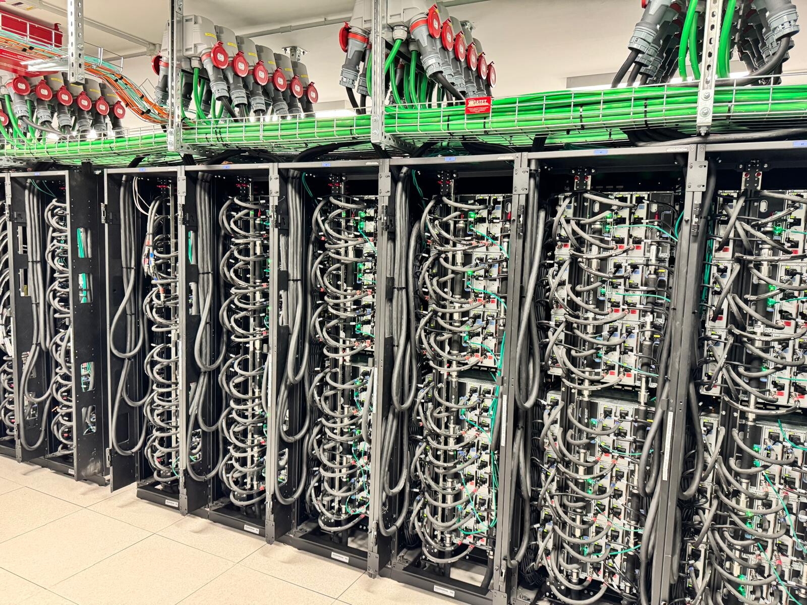 Ecco Cresco 8, il nuovo supercalcolatore dell’Enea. Inaugurazione al centro di Portici