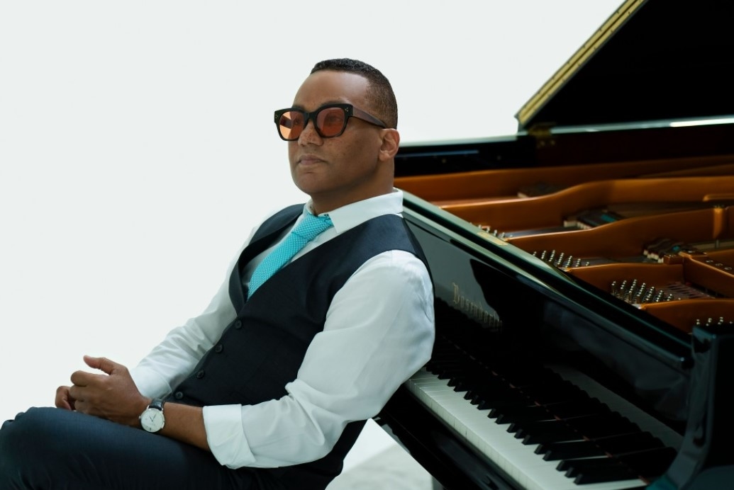 Gonzalo Rubalcaba eröffnet Pomigliano Jazz mit einer Hommage an Pino Daniele: Vorschau auf das neue Album „For Pino“
