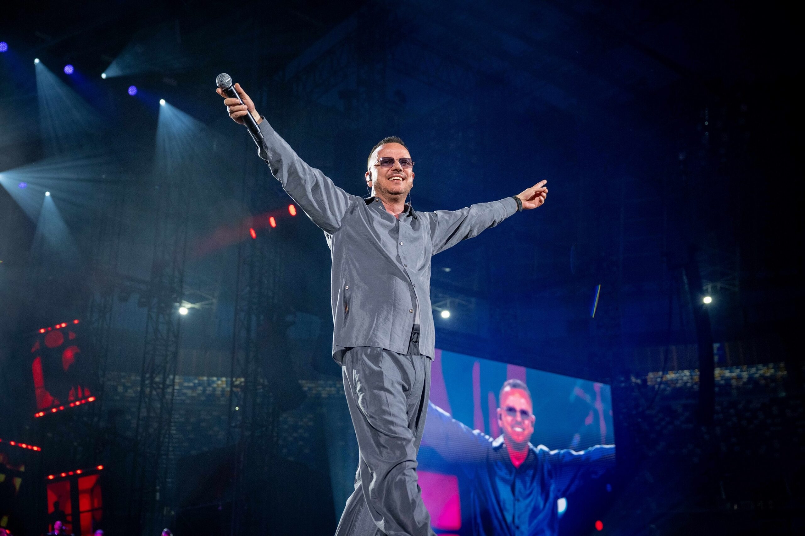 Gigi D'Alessio bat des records : sept dates en septembre 2025 sur la Piazza del Plebiscito, nouveau single sorti le 18 juillet