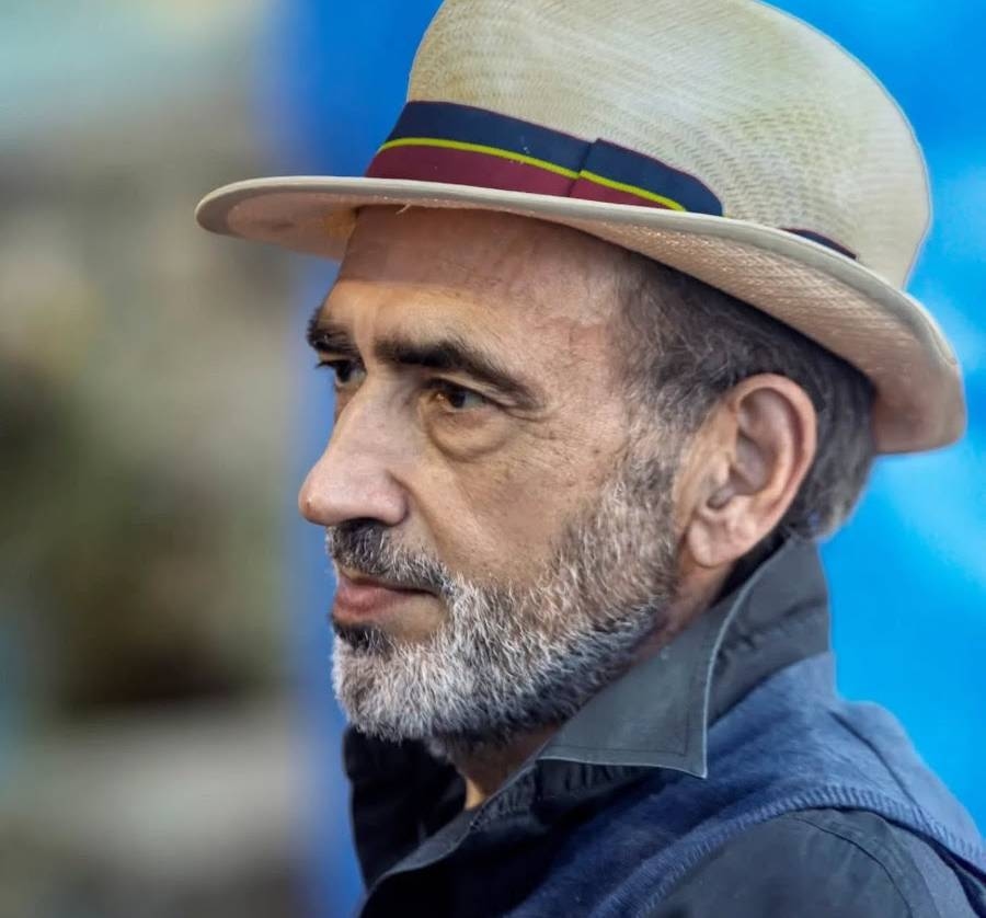 Wände und Schatten, die wahren Stimmen von Capri: eine Ausstellung von Riccardo Esposito