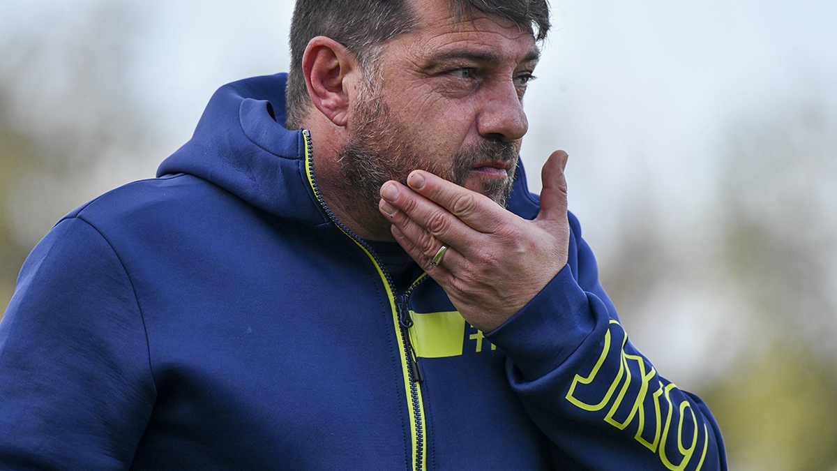 Rabbia Enrico Buonocore: “Mai più su una panchina di una squadra dell’isola”
