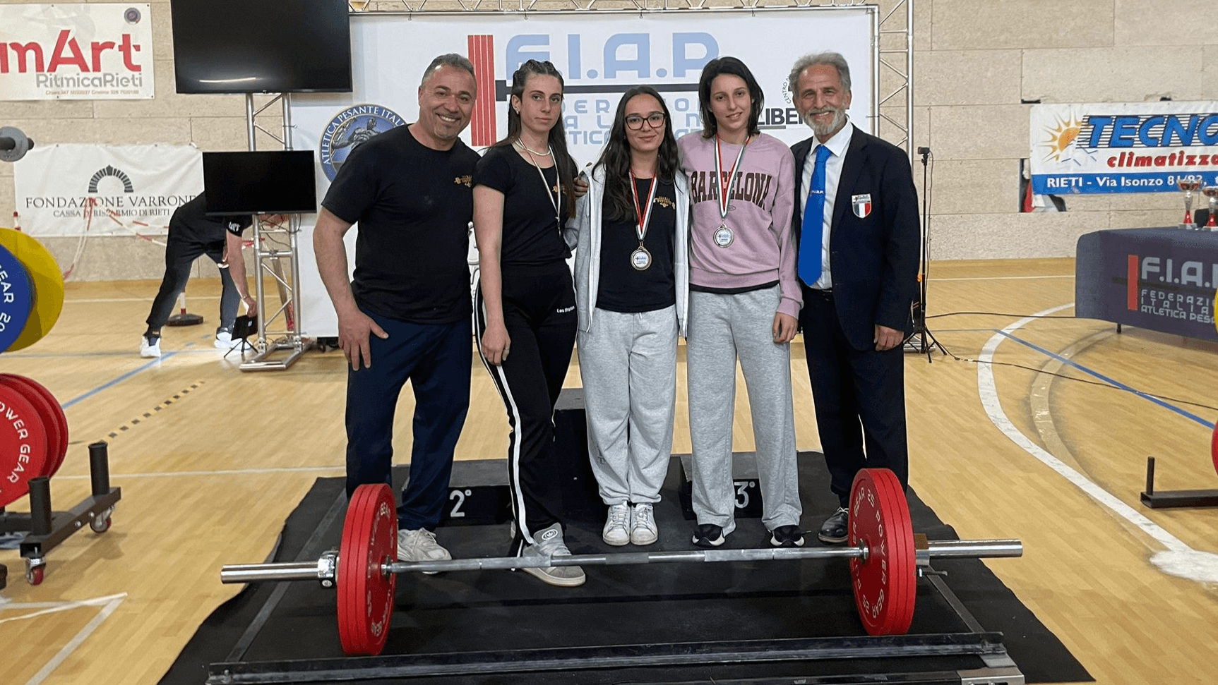 Ischia Powerfit brilla alla Coppa Italia di Powerlifting Femminile a Rieti: podio per due atlete
