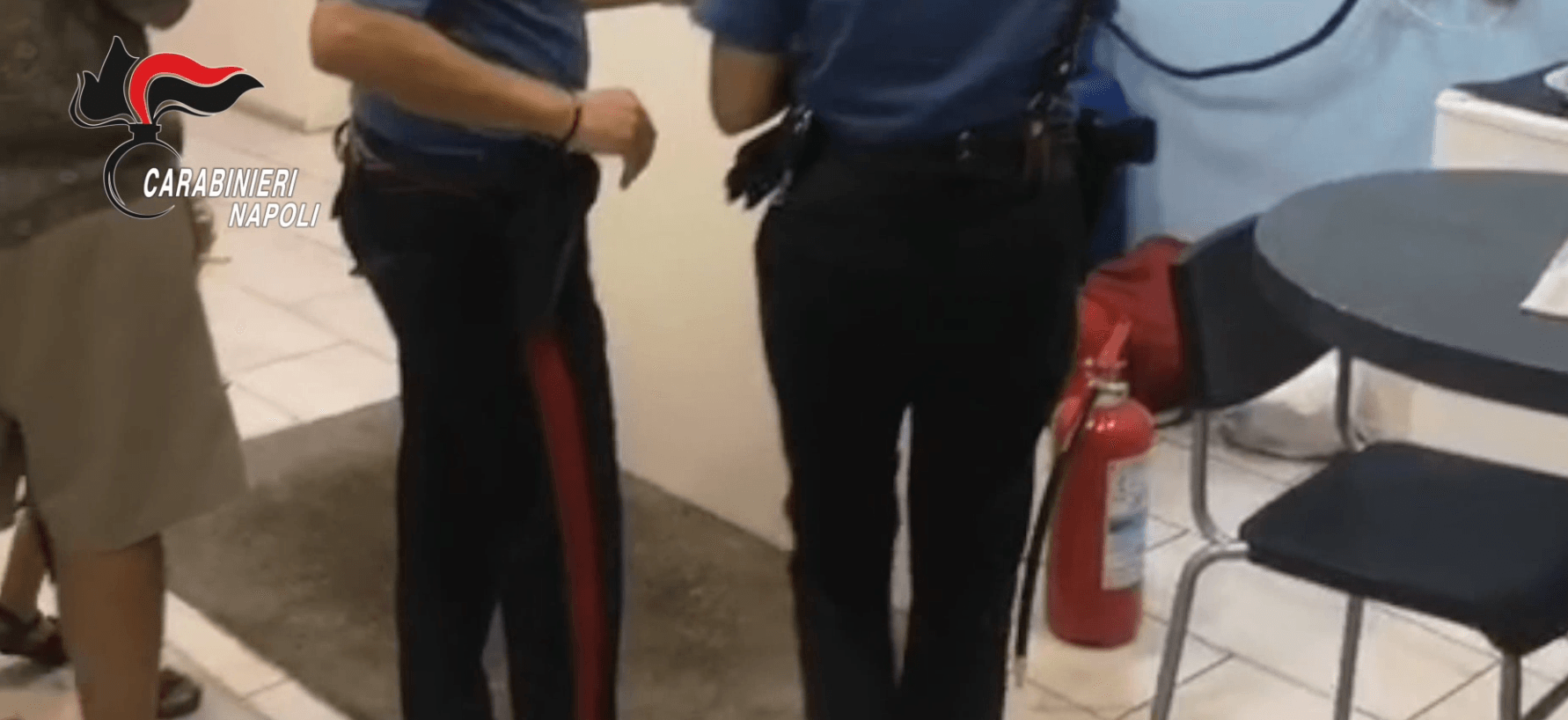 Ischia, stretta dei Carabinieri sui B&B abusivi: 12 denunce e 9 case trasformate in alloggi fantasma
