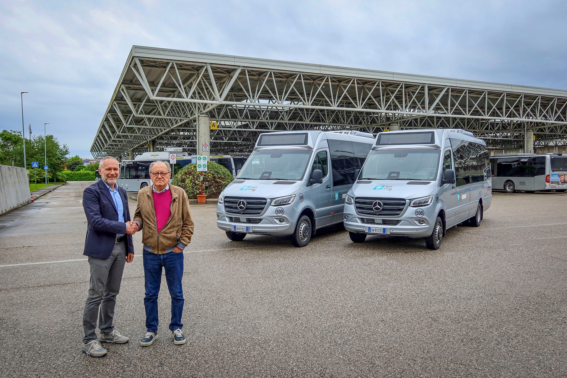 Nieuwe bussen voor lokaal vervoer in berggebieden
