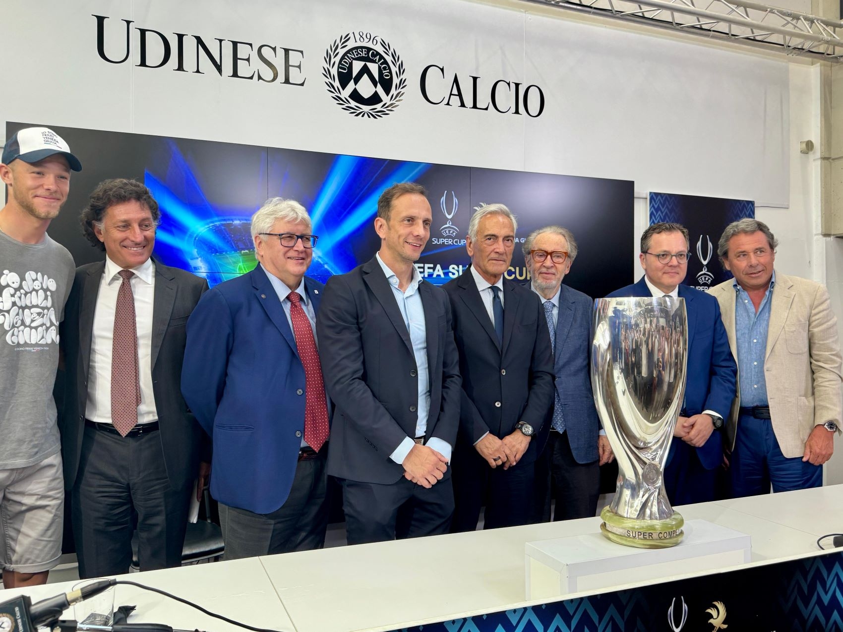 Supercopa Europeia em Udine, concurso aberto para gestão dos pontos de encontro de adeptos e do Fan festival