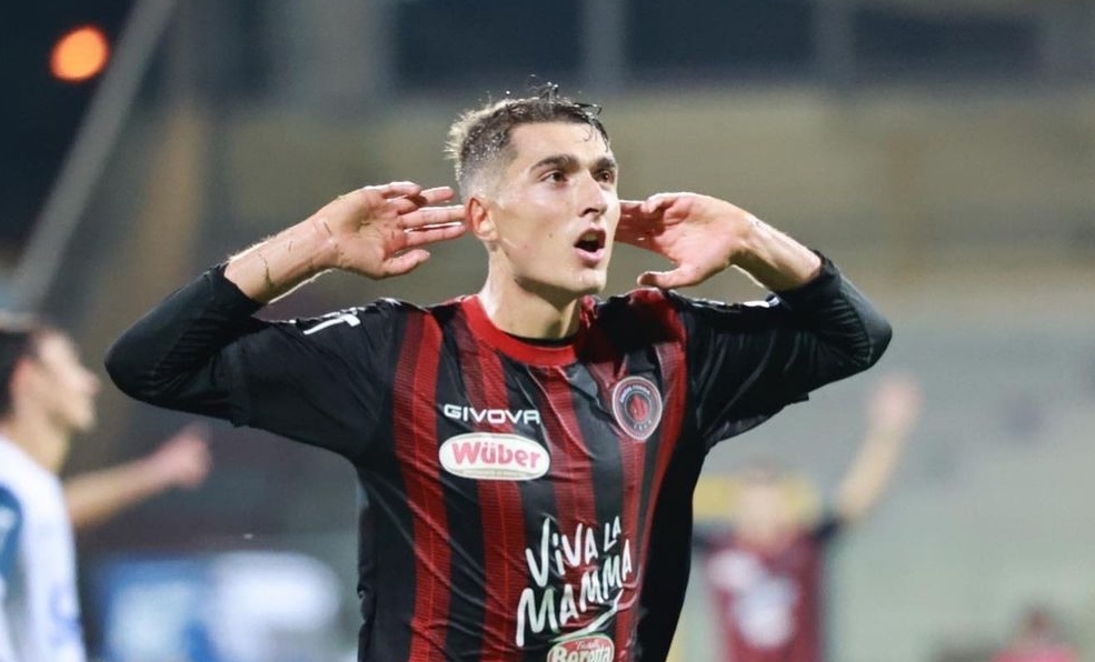 Vincenzo Garofalo vuelve a Foggia: es oficial su regreso al AC Milan, con contrato hasta 2027.