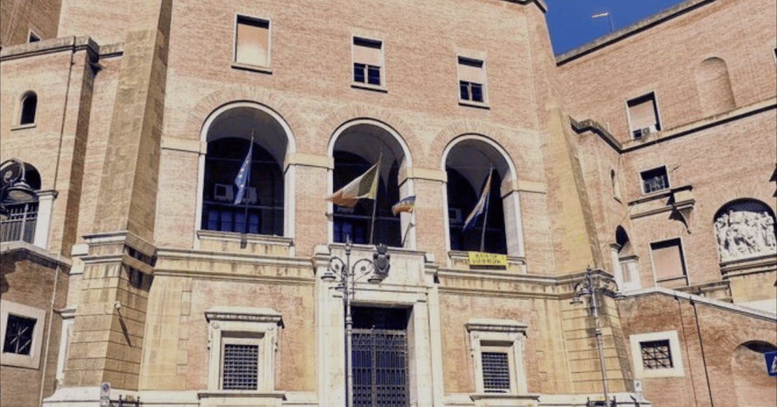 Amica, il M5S: “La sentenza è un monito. Il passato insegni, per non ripetere gli stessi errori”
