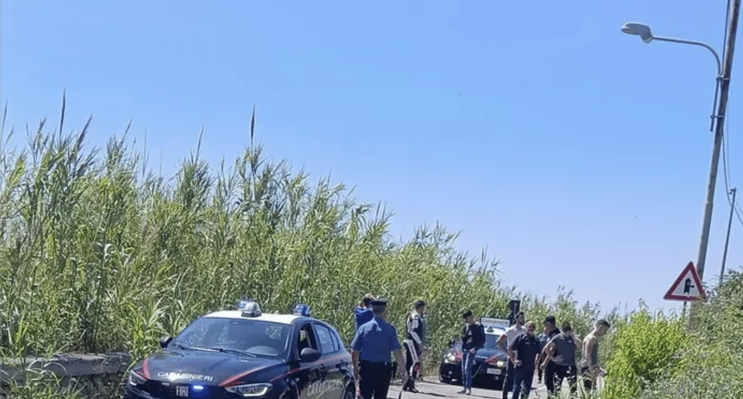 Мотоциклист погиб на прибрежной дороге, водитель скрылся после столкновения